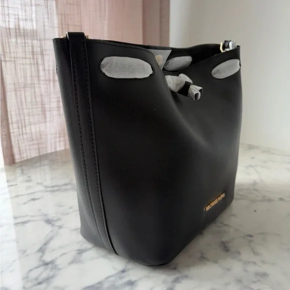 Michael Kors Eden Black Bucket Bag - Picture 4 of 11